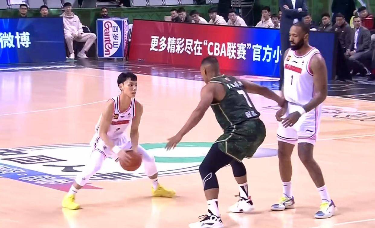 曝北京男篮欲阵容补强，接触国产3D锋线祝铭震，曾赛季场均14+5！的简单介绍